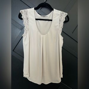 Daniel Rainn, Size S, Cream Lace Tank